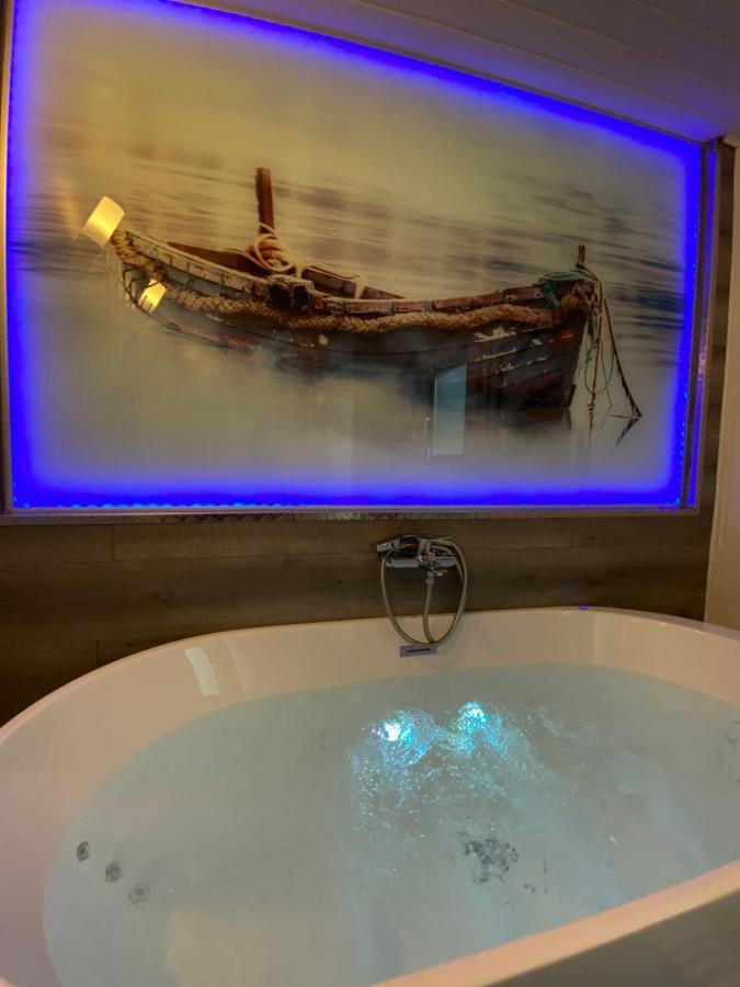 Gleis 2, Waggon Mit Ofen, Optional Mit Whirlpool Und Sauna Dahlem  Exteriér fotografie